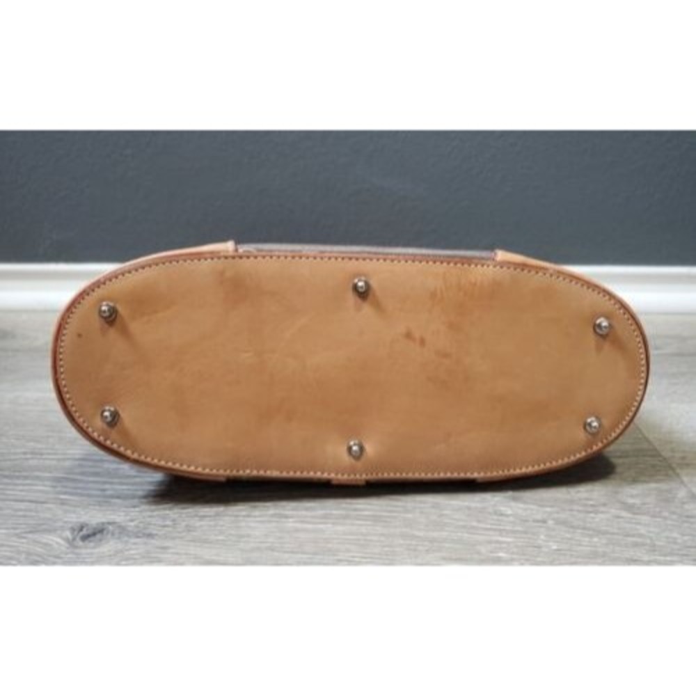 Pre-owned Dooney & Bourke Leather Hobo Handbag 1 Zipper Pocket Buckle Closure - Picture 5 of 13